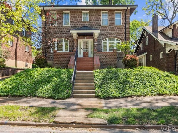 7522 Teasdale Avenue , University City, MO 63130