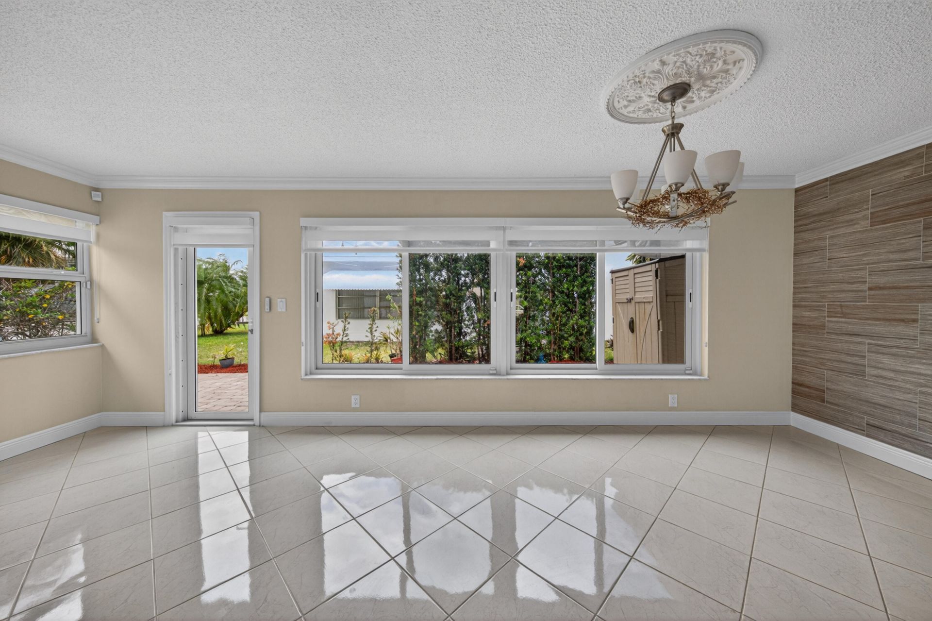 391 Leisure Boulevard, Pompano Beach, FL 33064 Photo