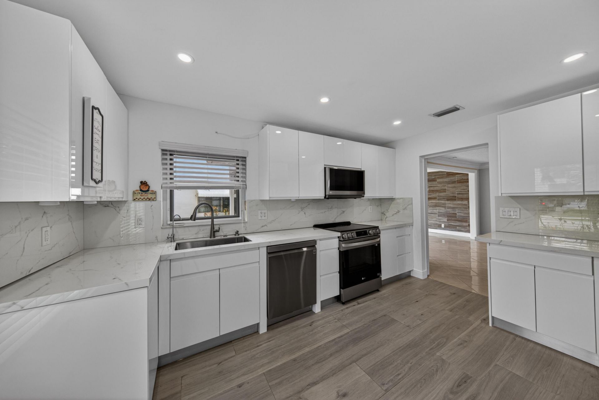 391 Leisure Boulevard, Pompano Beach, FL 33064 Photo