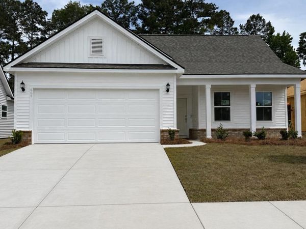 669 Palm Bay Dr., Myrtle Beach, SC 29588
