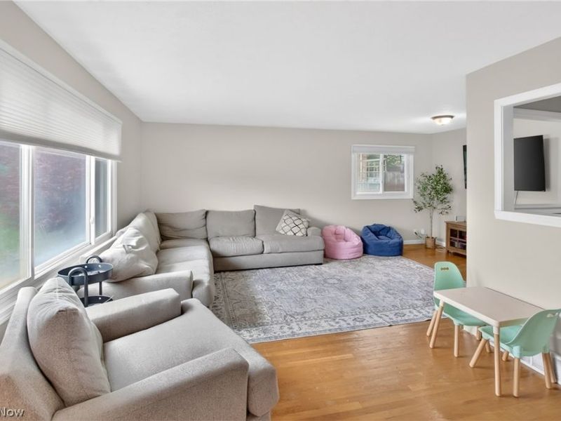 7434 Meadow Lane, Parma, OH 44134 Photo 13