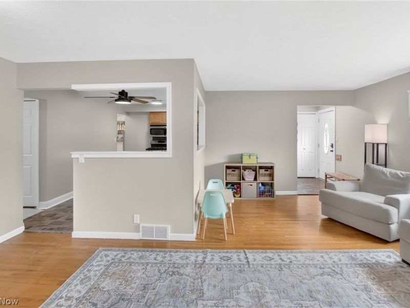 7434 Meadow Lane, Parma, OH 44134 Photo 15