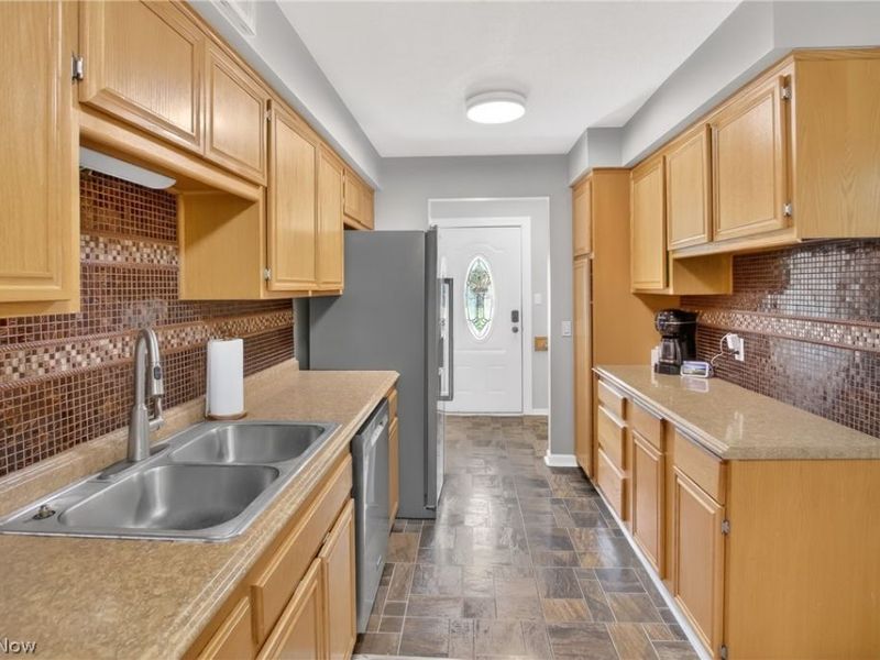 7434 Meadow Lane, Parma, OH 44134 Photo 7