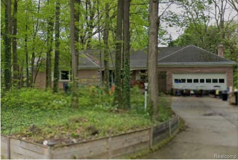 5127 Dye Hill Court, Flint Township, MI 48532 Main Photo