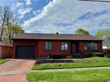 258 Briggs Street , Syracuse, NY 13208