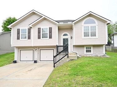 11318 N Booth Avenue, Kansas City, MO 64157