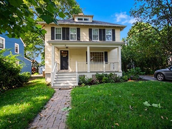 30 Farmcrest Ave, Lexington, MA 02421
