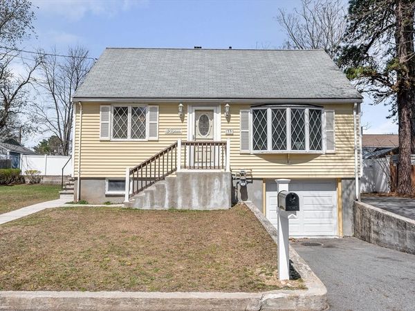 33 Pratt Street, Tewksbury, MA 01876