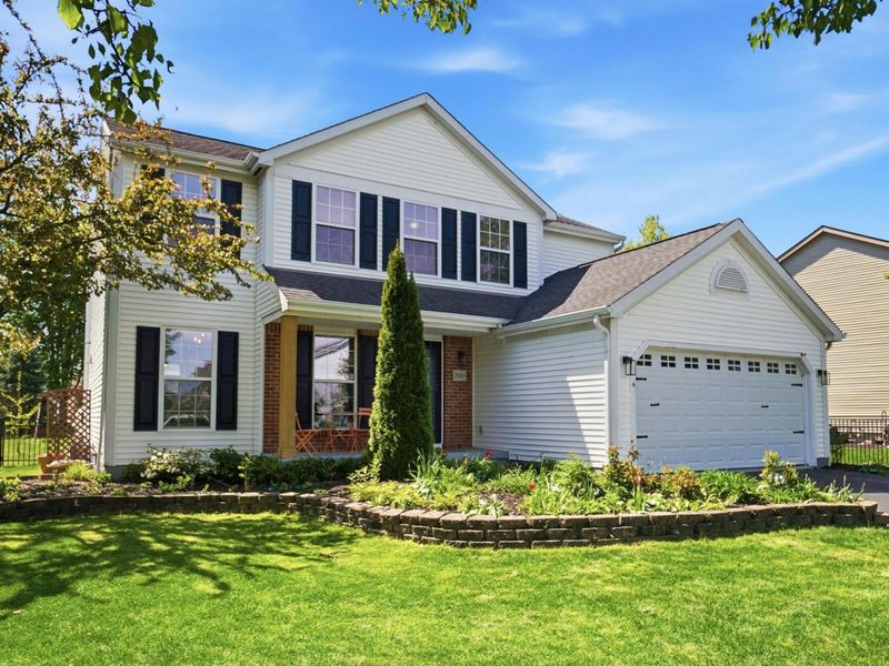 2085 Parklawn Drive, Lewis Center, OH 43035 Photo 2