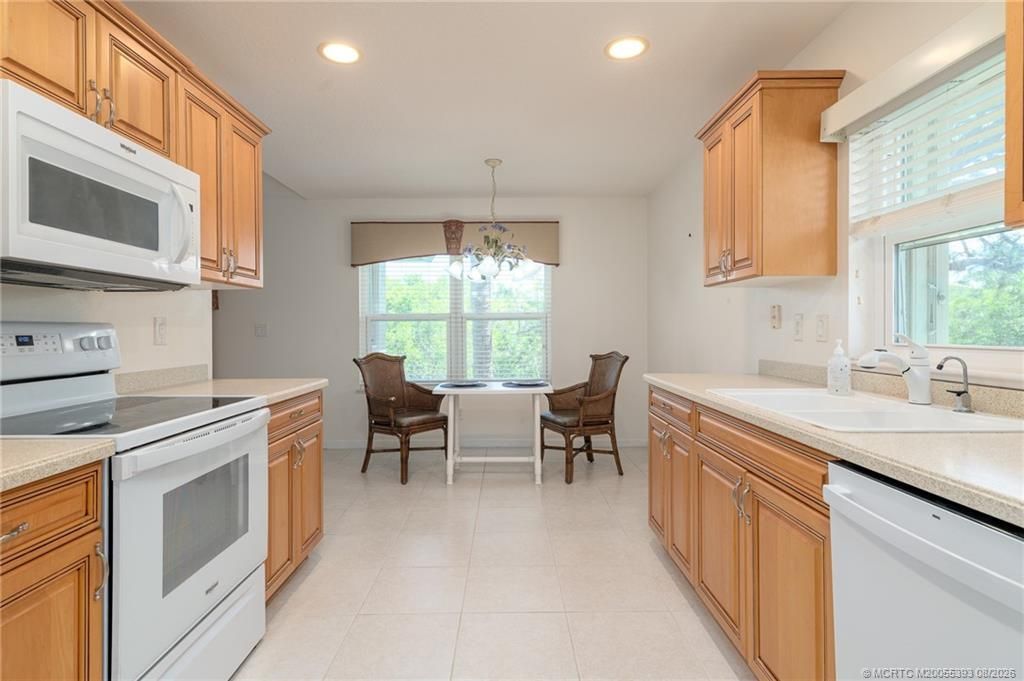 1527 SE Prestwick Lane, Unit 6D, Port Saint Lucie, FL 34952 Photo