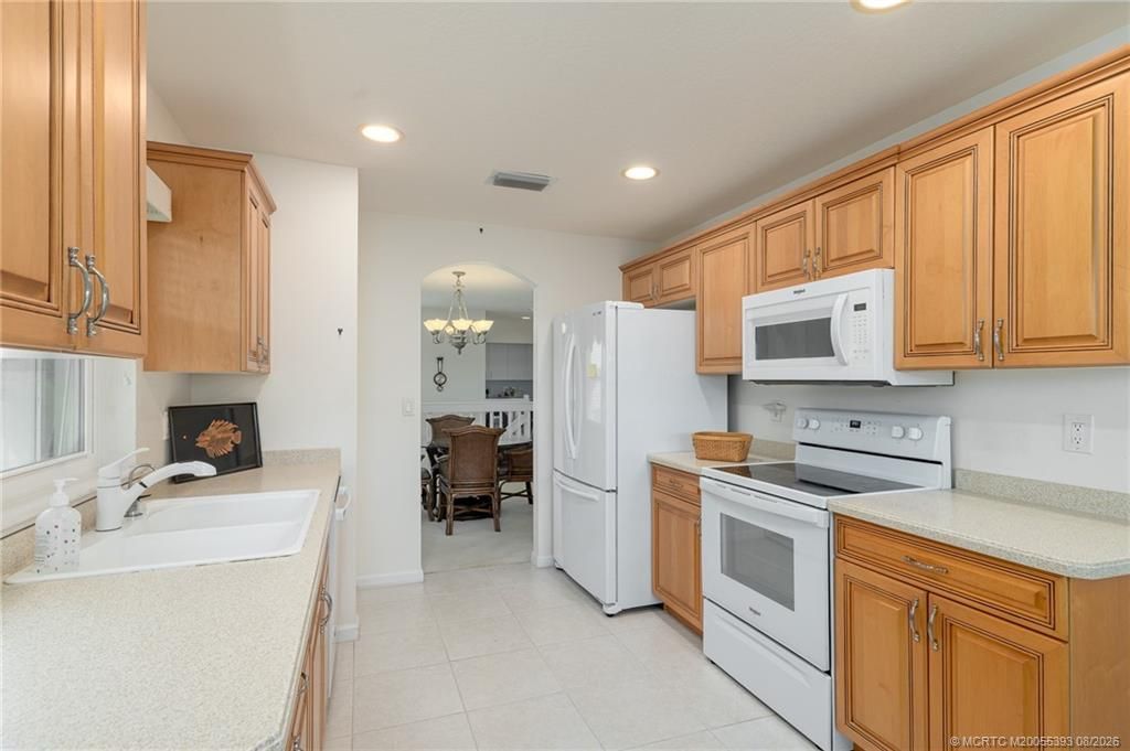 1527 SE Prestwick Lane, Unit 6D, Port Saint Lucie, FL 34952 Photo