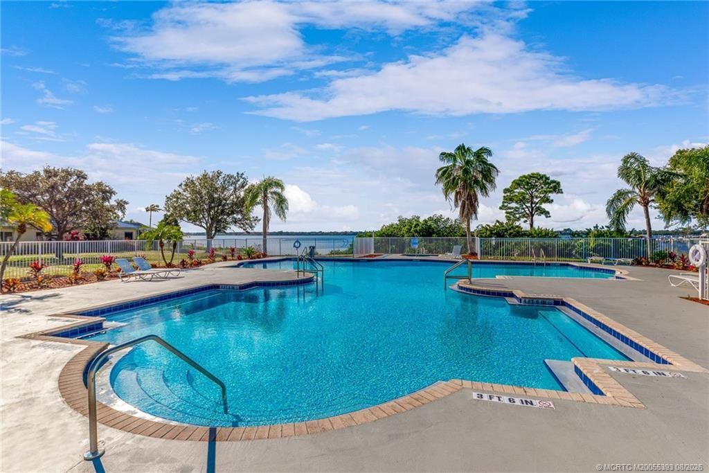 1527 SE Prestwick Lane, Unit 6D, Port Saint Lucie, FL 34952 Photo