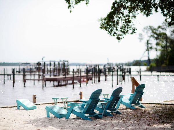 2895 Leahs Lane, Navarre, FL 32566