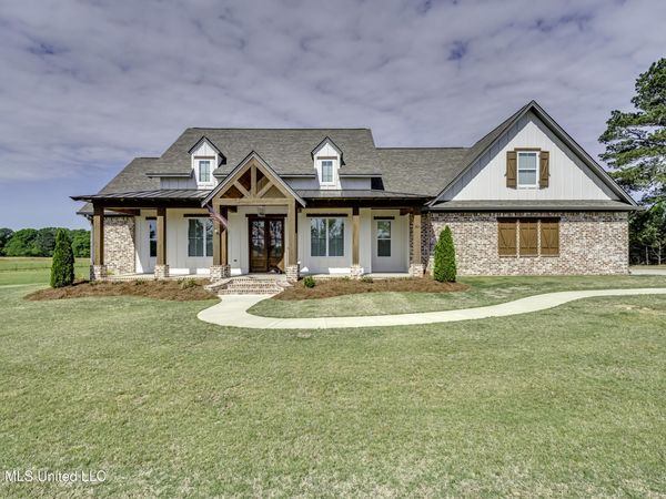 901 Sharon Road, Canton, MS 39046