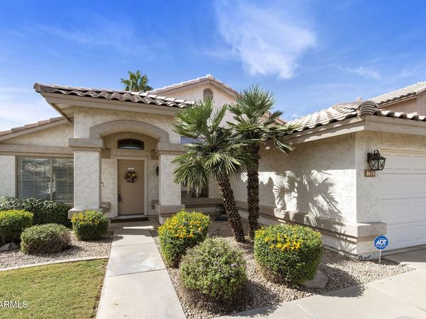 1675 E OLIVE Avenue, Gilbert, AZ 85234