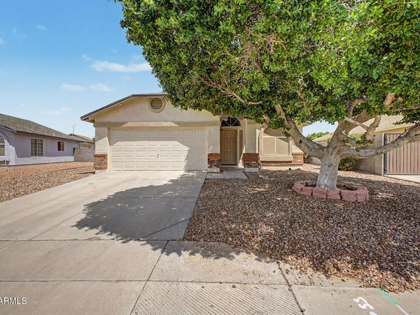 8830 E DALLAS Street, Mesa, AZ 85207