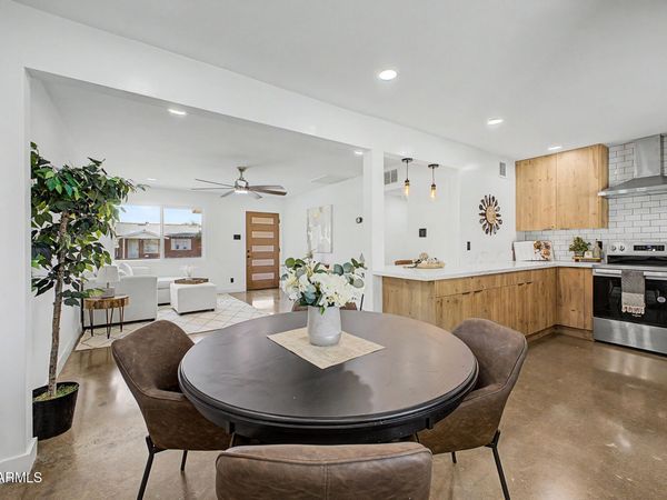 2130 W WELDON Avenue, Phoenix, AZ 85015