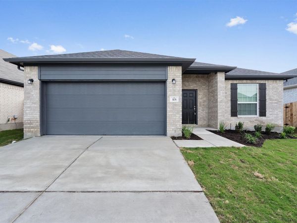 315 Diamondleaf DR, Buda, TX 78610