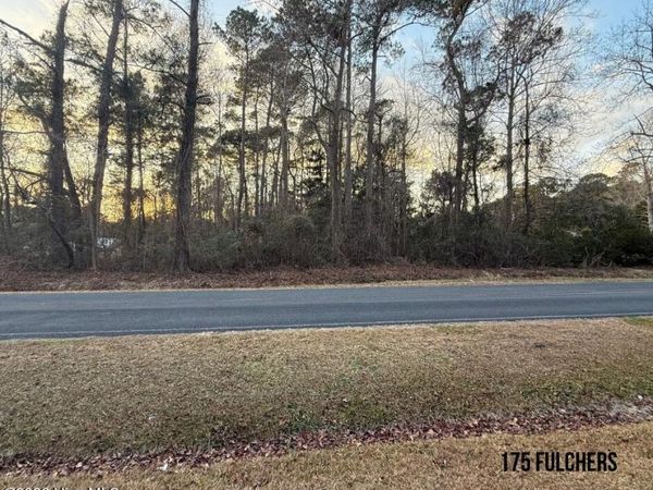 175 Fulcher Landing Road , Sneads Ferry, NC 28460