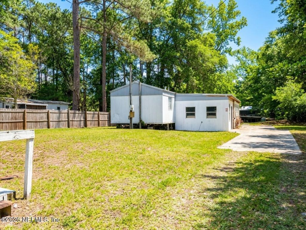 102 Waterway Drive, Palatka, FL 32187 Photo