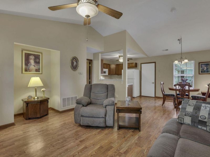 8614 Victoria Meadow Lane, Reynoldsburg, OH 43068 Photo 3