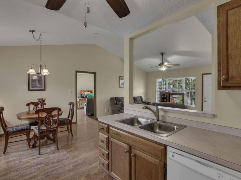 8614 Victoria Meadow Lane, Reynoldsburg, OH 43068 Photo 8