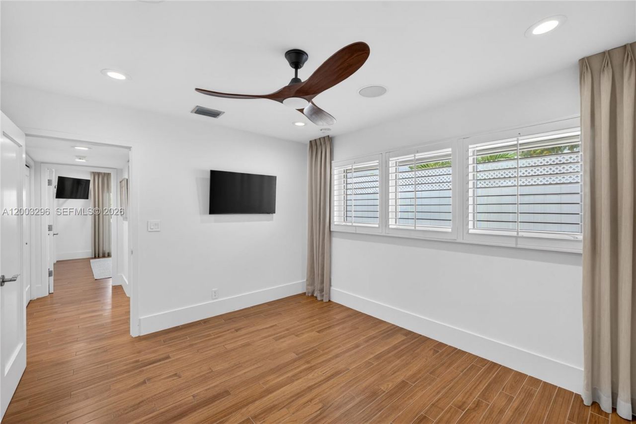 3050 NE 41st St, Fort Lauderdale, FL 33308 Photo
