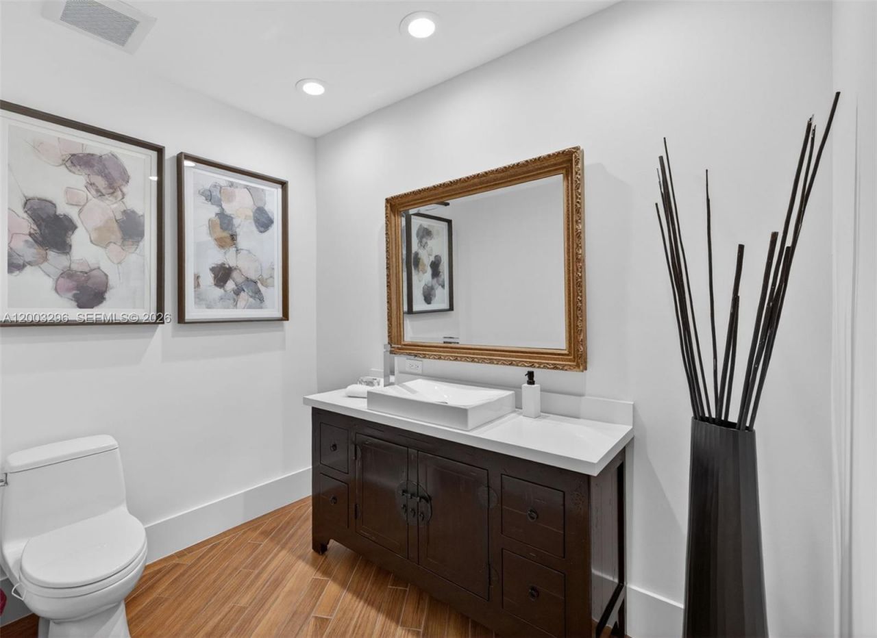 3050 NE 41st St, Fort Lauderdale, FL 33308 Photo