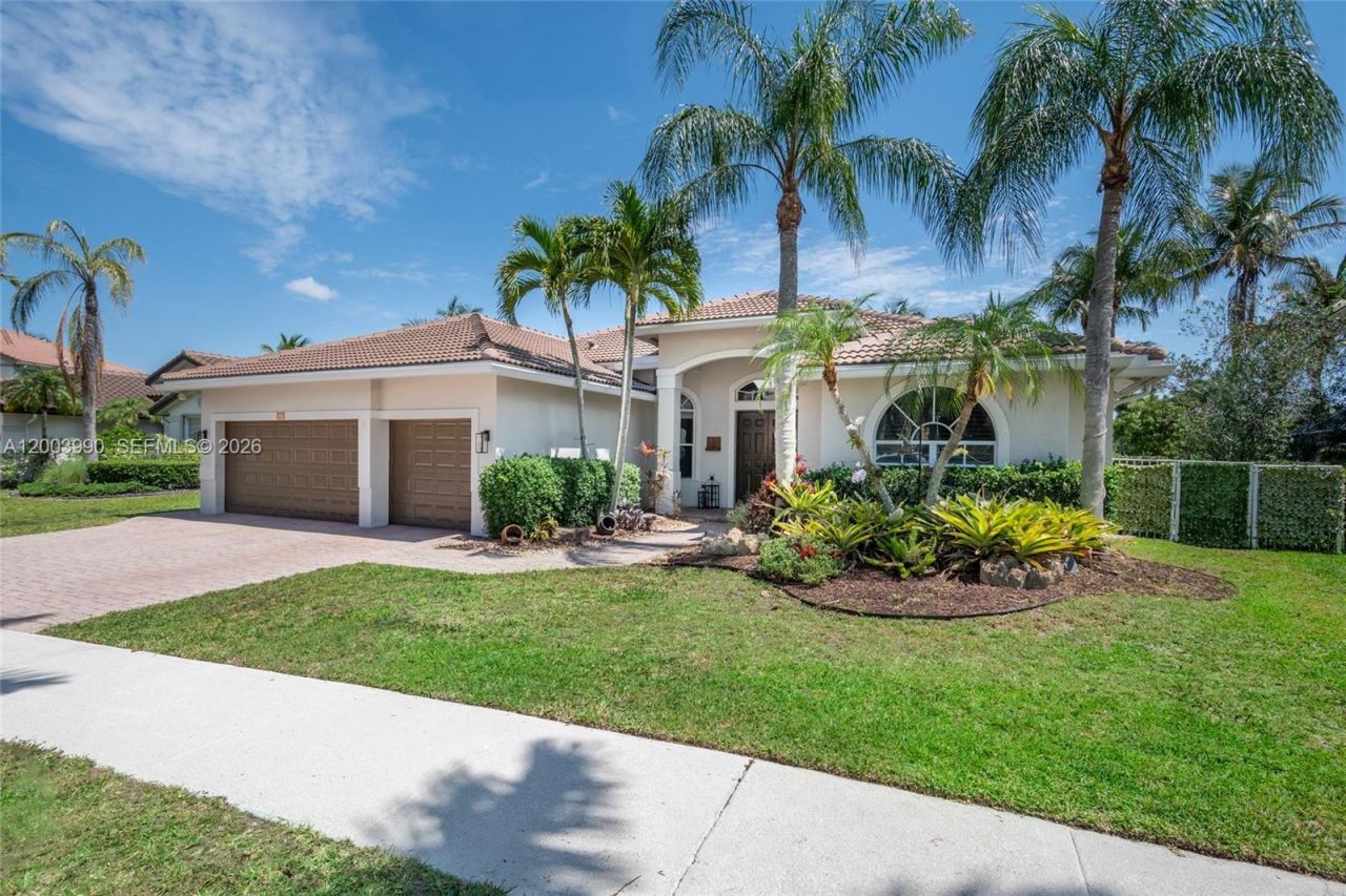 1776 Victoria Pointe Cir, Weston, FL 33327 Photo