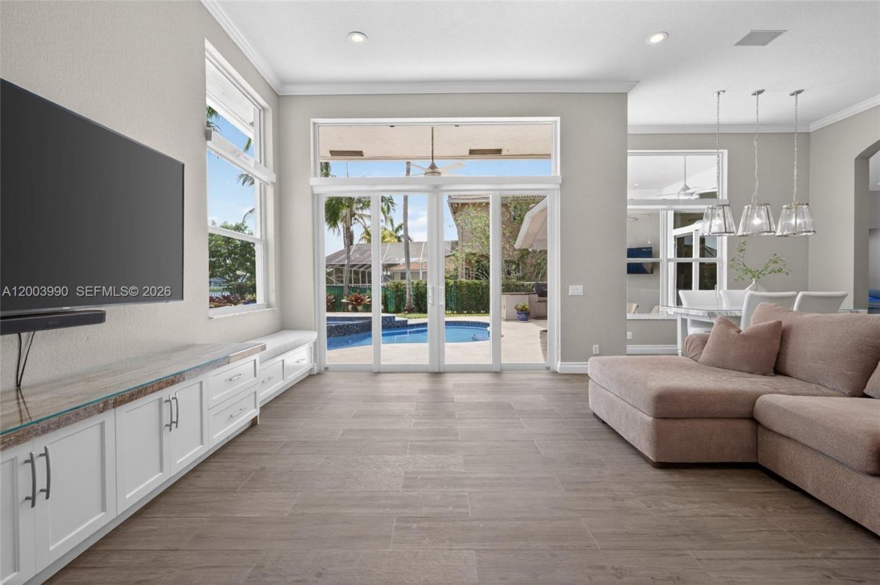 1776 Victoria Pointe Cir, Weston, FL 33327 Photo