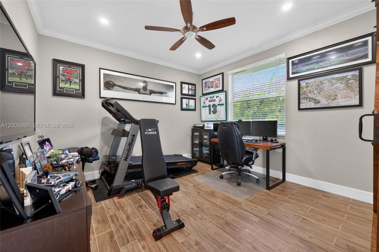 1776 Victoria Pointe Cir, Weston, FL 33327 Photo