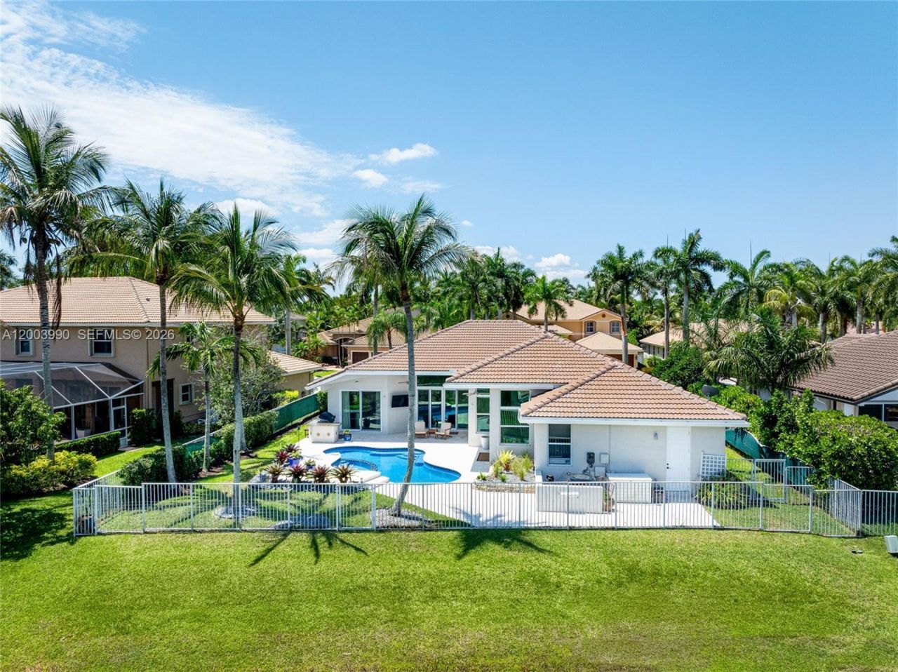 1776 Victoria Pointe Cir, Weston, FL 33327 Photo