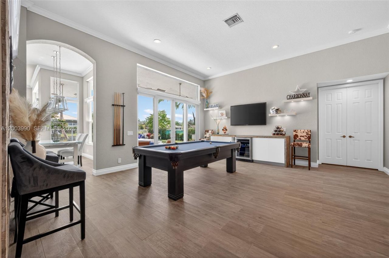 1776 Victoria Pointe Cir, Weston, FL 33327 Photo