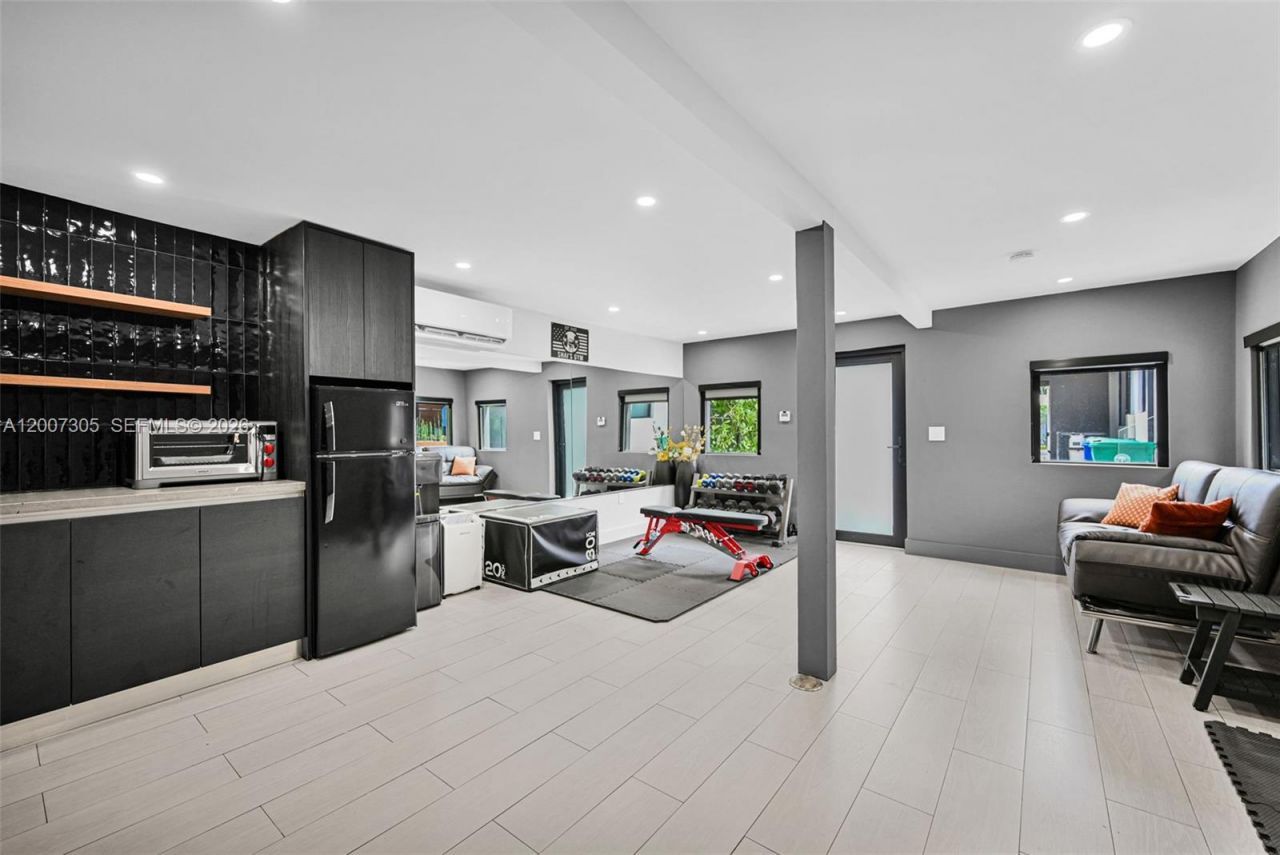 145 NE 49th St, Unit A, Miami, FL 33137 Photo