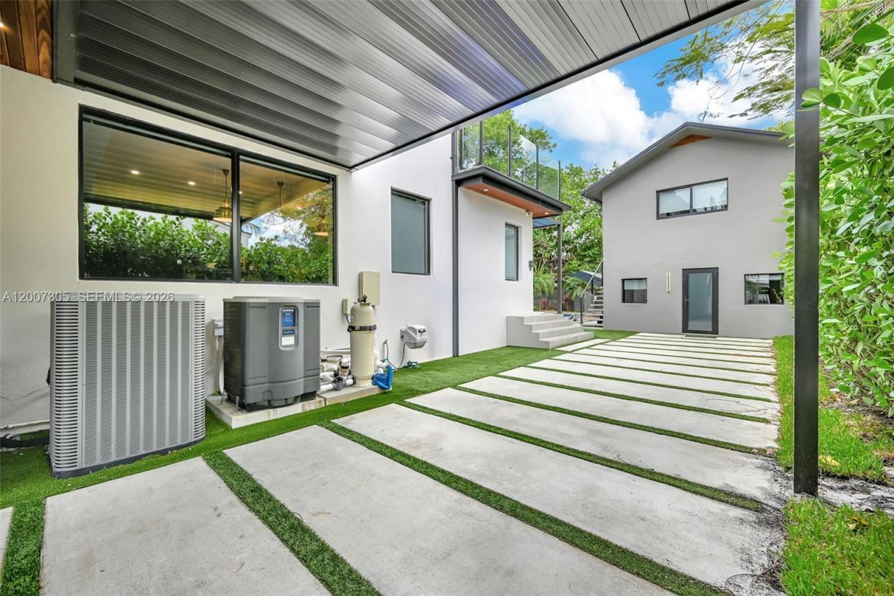 145 NE 49th St, Unit A, Miami, FL 33137 Photo