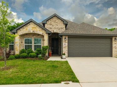 9824 Mescalbean Boulevard, Fort Worth, TX 76036
