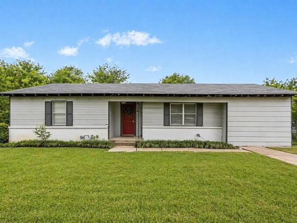 607 E Pine Street, West, TX 76691