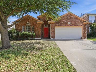 6361 Redeagle Creek Drive, Fort Worth, TX 76179