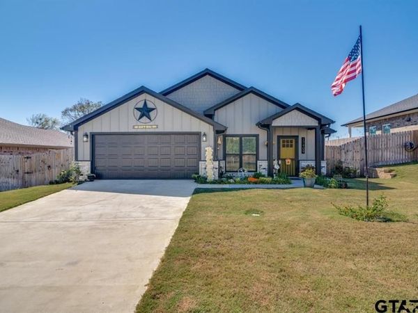 17409 Crossing Circle , Lindale, TX 75771