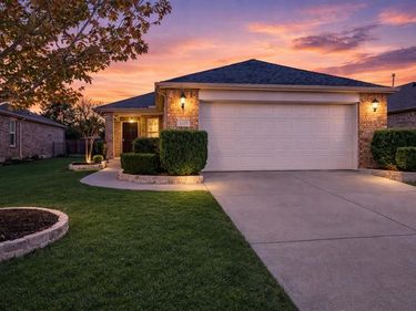 2325 Beachfront Drive, Frisco, TX 75036