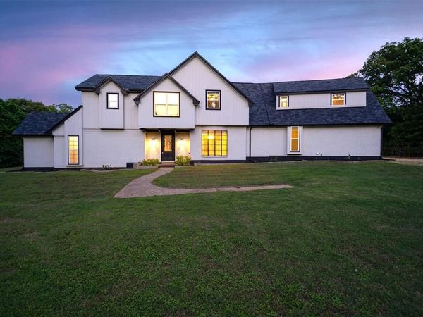 7511 Willow Oak Lane, Arlington, TX 76001