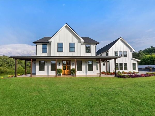 6438 E Cherokee Drive , Canton, GA 30115