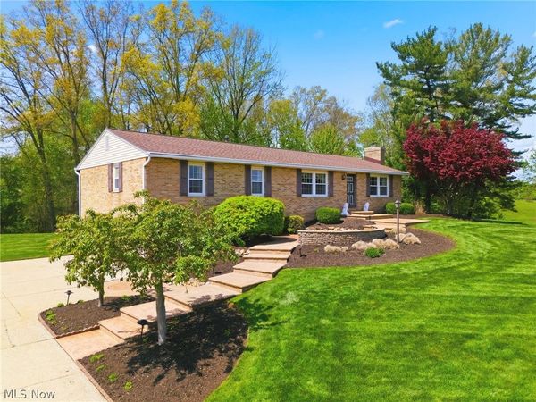 8285 Southwood Drive NW, North Canton, OH 44720