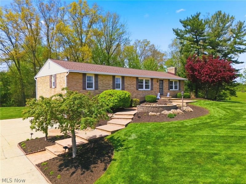 8285 Southwood Drive NW, North Canton, OH 44720 Photo 1