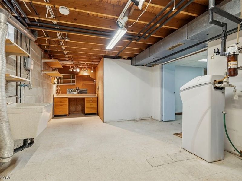 8285 Southwood Drive NW, North Canton, OH 44720 Photo 34