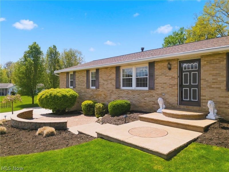 8285 Southwood Drive NW, North Canton, OH 44720 Photo 4