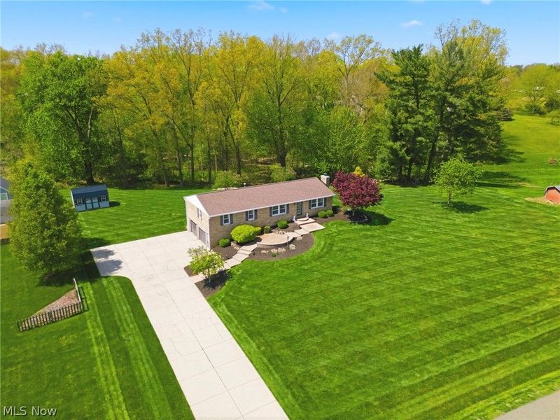 8285 Southwood Drive NW, North Canton, OH 44720 Photo 6