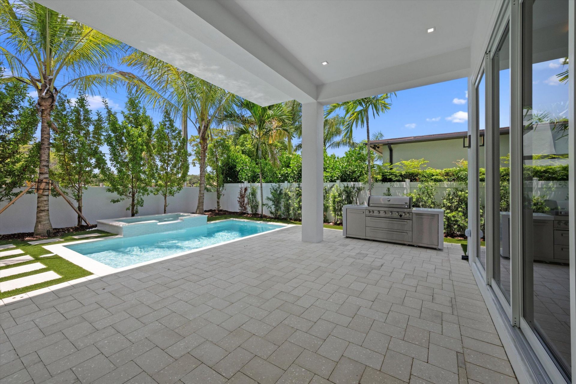 291 Summa Street, West Palm Beach, FL 33405 Photo