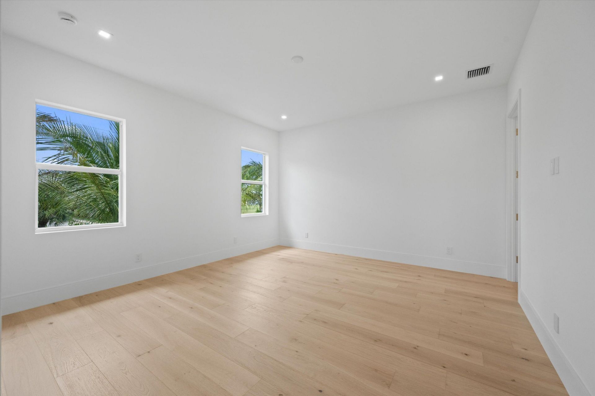 291 Summa Street, West Palm Beach, FL 33405 Photo