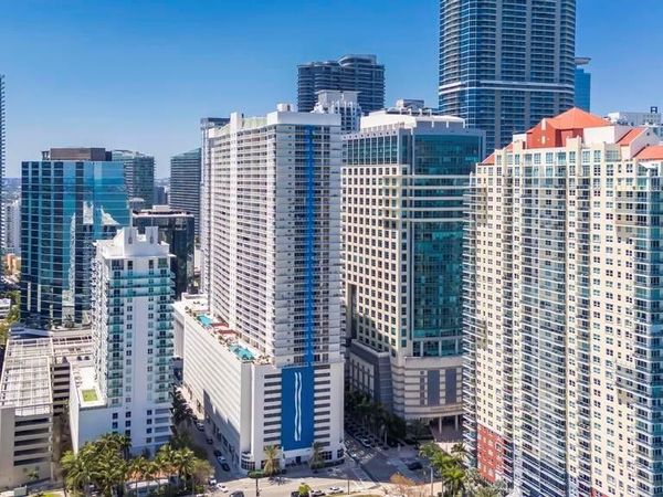 1200 Brickell Bay Drive, Unit 3906, Miami, FL 33131